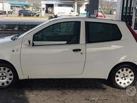Usata Fiat Punto 69 CV (50 kW) 2007 Berlina