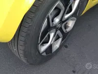 Usata Renault Twingo 69 CV (50 kW) 2015 Giallo Utilitaria