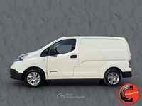 Usata Nissan e-NV200 80 kW (109 CV) 2019 Bianco pastello Monovolume