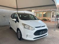 Usado Ford B-MAX 90 CV (66 kW) 2015 Blanco Monovolumen