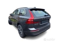 Usata Volvo XC60 Momentum 197 CV (144 kW) 2021 Grigio scuro SUV