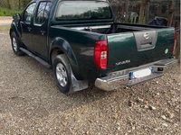 Usata Nissan Navara XE 174 CV (127 kW) 2006 Verde Pick-up