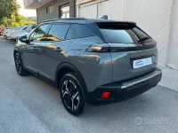Usata Peugeot 2008 Allure 100 CV (73 kW) 2025 Grigio SUV