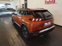 Usata Peugeot 2008 Allure 131 CV (96 kW) 2021 Arancione metallizzato SUV