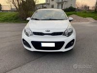 Usata Kia Rio EX 85 CV (62 kW) 2014 Bianco Berlina