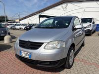 Usata VW Fox 54 CV (39 kW) 2005 Argento Utilitaria