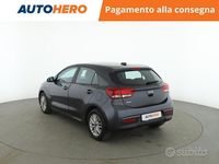 Usata Kia Rio 84 CV (61 kW) 2019 Grigio Berlina
