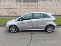 Usata Mercedes B200 2009 Grigio Monovolume