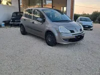 Usata Renault Modus Dynamique 75 CV (55 kW) 2009 Grigio Monovolume