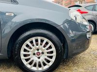 Usata Fiat Punto Lounge 77 CV (56 kW) 2016 Grigio Utilitaria