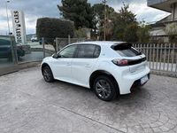 Usata Peugeot 208 Allure 100 kW (136 CV) 2021 Bianco Utilitaria