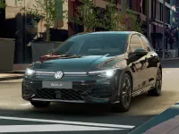 Nuova VW Golf VIII R-line Plus 150 CV (110 kW) 2026 Grenadill black metallizzato Berlina