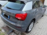Usado Audi Q2 Sport 116 CV (85 kW) 2018 Gris SUV