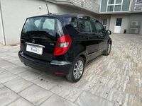 Usata Mercedes A180 Premium 109 CV (80 kW) 2011 Nero Utilitaria