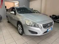 Käytetty Volvo V60 Summum 115 HP (84 kW) 2013 Hopea Farmari