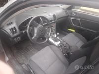 Usata Subaru Outback 165 CV (121 kW) 2006 Grigio Station wagon