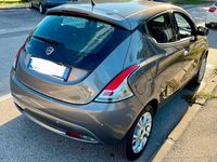 Usata Lancia Ypsilon 67 CV (49 kW) 2015 Grigio Utilitaria