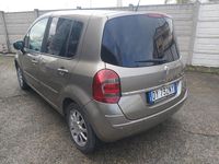 Usata Renault Modus Dynamique 74 CV (54 kW) 2009 Oro Monovolume
