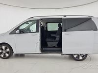 Usata Mercedes V220 Executive 163 CV (119 kW) 2022 Bianco Monovolume