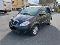 Usata Lancia Musa 90 CV (66 kW) 2006 Marrone Monovolume