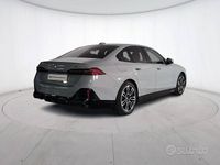 Usata BMW i5 M Sport 127 kW (173 CV) 2025 Grigio Berlina