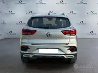 Usata MG ZS Luxury 106 CV (77 kW) 2024 Grigio SUV