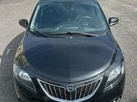 Usata Lancia Ypsilon Gold 69 CV (50 kW) 2022 Nero Utilitaria