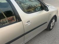 Usata Skoda Roomster Style 80 CV (58 kW) 2007 Argento Monovolume