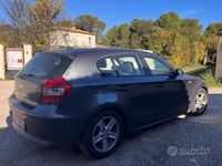 Usata BMW 118 122 CV (89 kW) 2006 Grigio Utilitaria
