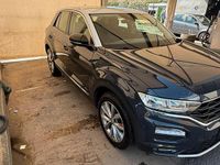 Usata VW T-Roc 116 CV (85 kW) 2019 Blu SUV