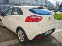 Usata Kia Rio 90 CV (66 kW) 2012 Bianco Berlina