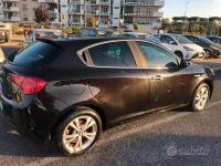 Usata Alfa Romeo Giulietta Distinctive 105 CV (77 kW) 2011 Nero Utilitaria