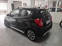 Usata Opel Karl Rocks 75 CV (55 kW) 2018 Nero Utilitaria