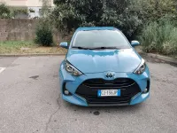 Usata Toyota Yaris Hybrid Business Edition 92 CV (67 kW) 2022 Blu/azzurro Berlina