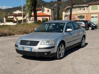 Usata VW Passat 130 CV (95 kW) 2002 Grigio Berlina