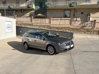 Usata VW Passat Highline 170 CV (125 kW) 2011 Grigio Station wagon