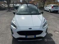 Usata Ford Fiesta Active 86 CV (63 kW) 2019 Bianco Utilitaria