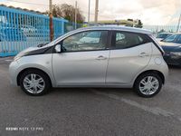 Usata Toyota Aygo Cool 69 CV (50 kW) 2017 Argento Utilitaria