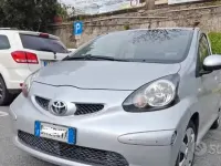 Usata Toyota Aygo 68 CV (50 kW) 2007 Grigio Utilitaria