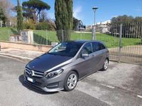 Usata Mercedes B180 109 CV (80 kW) 2016 Grigio Monovolume