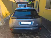 Usata Peugeot 2008 Active 102 CV (75 kW) 2024 Grigio SUV