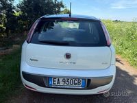 Usata Fiat Grande Punto 77 CV (56 kW) 2010 Bianco Utilitaria