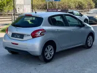Usata Peugeot 208 Active 82 CV (60 kW) 2015 Argento Utilitaria