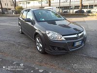 Usata Opel Astra OPC 110 CV (80 kW) 2010 Grigio Station wagon