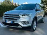 Gebraucht Ford Kuga Titanium 150 PS (110 kW) 2017 Grau SUV