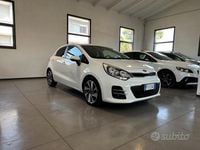 Usata Kia Rio 75 CV (55 kW) 2016 Bianco Utilitaria