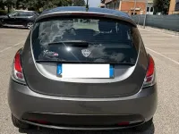 Usata Lancia Ypsilon Silver 69 CV (50 kW) 2014 Grigio Utilitaria