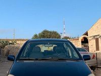 Usata Toyota Yaris 65 CV (47 kW) 2005 Blu Berlina