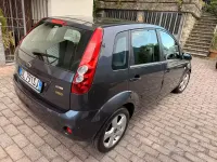 Usata Ford Fiesta 68 CV (50 kW) 2007 Nero Utilitaria