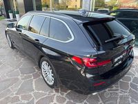 Usata BMW 530e Efficient Dynamics 292 CV (214 kW) 2022 Nero Station wagon